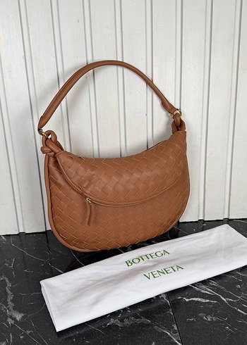 Beden çeşitli Renk Bottega Veneta Bej Deri Kadın Çanta Tokalı Modern Klasik
