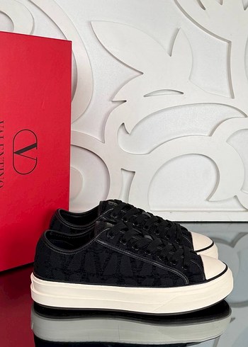 42 Beden Valentino Siyah Platform Topuklu Spor Ayakkabı 40/45 Arası