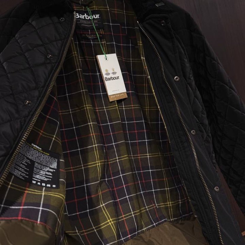 Barbour Siyah Erkek Kapitone Mont S M L XL — görsel 3/3