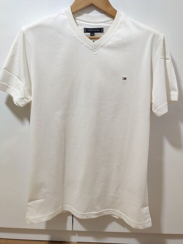 Tommy Hilfiger V Yaka Tshirt M L