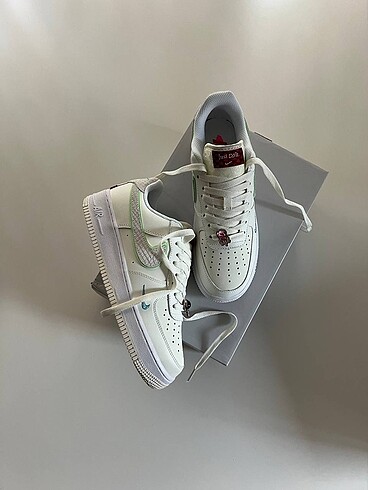 Air Force 1 '07 Low White Black Outline Swoosh 40-45 Arası