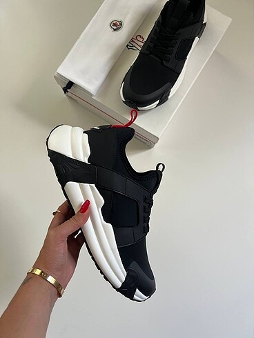 Moncler Men's Sneakers 40 / 45