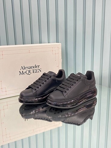 Alexander McQueen Oversized Matte 36 -45