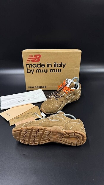 New Balance New Balance Miu Miu Women Sneakers 36/40