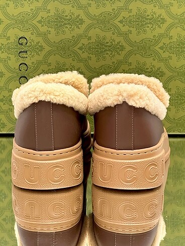 38 Beden çeşitli Renk Gucci Women Fur / Kürklü Ayakkabı 36? 41 Arası