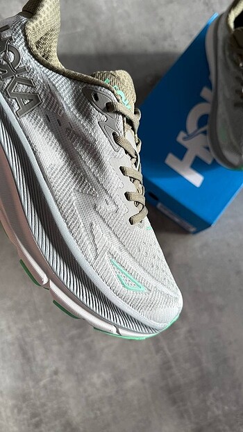 38 Beden çeşitli Renk HOKA CLIFTON 9 OLIVE HAZE MERCURY 36-40 Arası