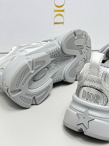 39 Beden Dior Women Sneakers 36/40