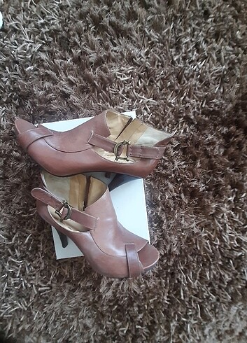39 Beden kahverengi Renk Nine west kahve ayakkabı