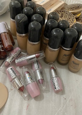 Bej Renkli Dudak Kalemi - Görsel 6