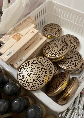 Bej Renkli Dudak Kalemi - Görsel 3