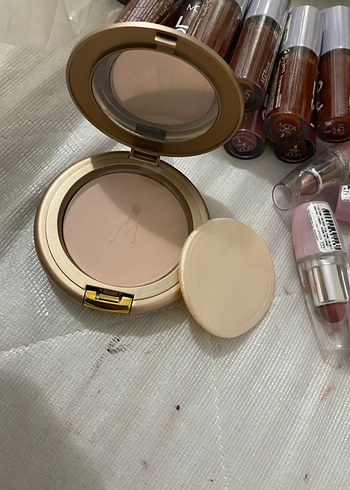 Bej Renkli Dudak Kalemi - Görsel 7