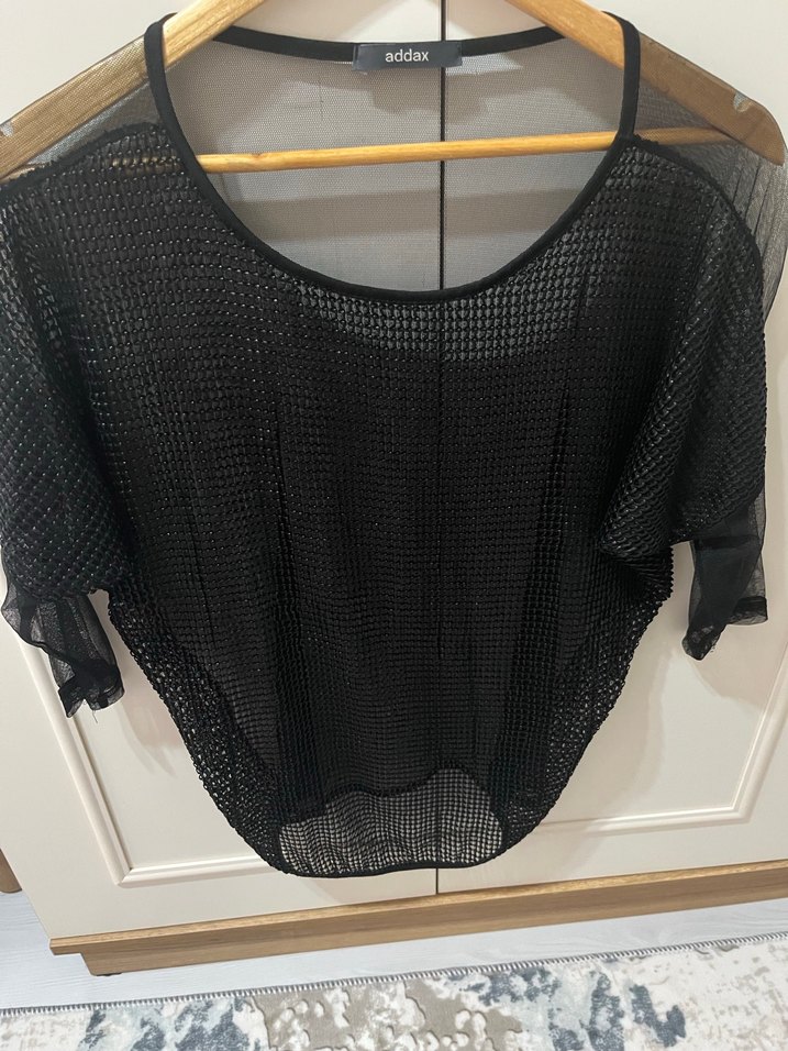 Siyah Gotik Dökümlü Kadın Bluz - Görsel 2