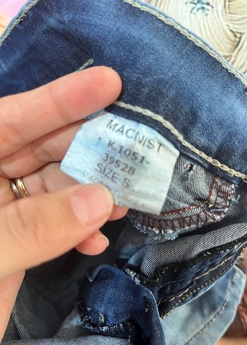 Renkli Batik Desenli Mini Denim Şort - Görsel 4