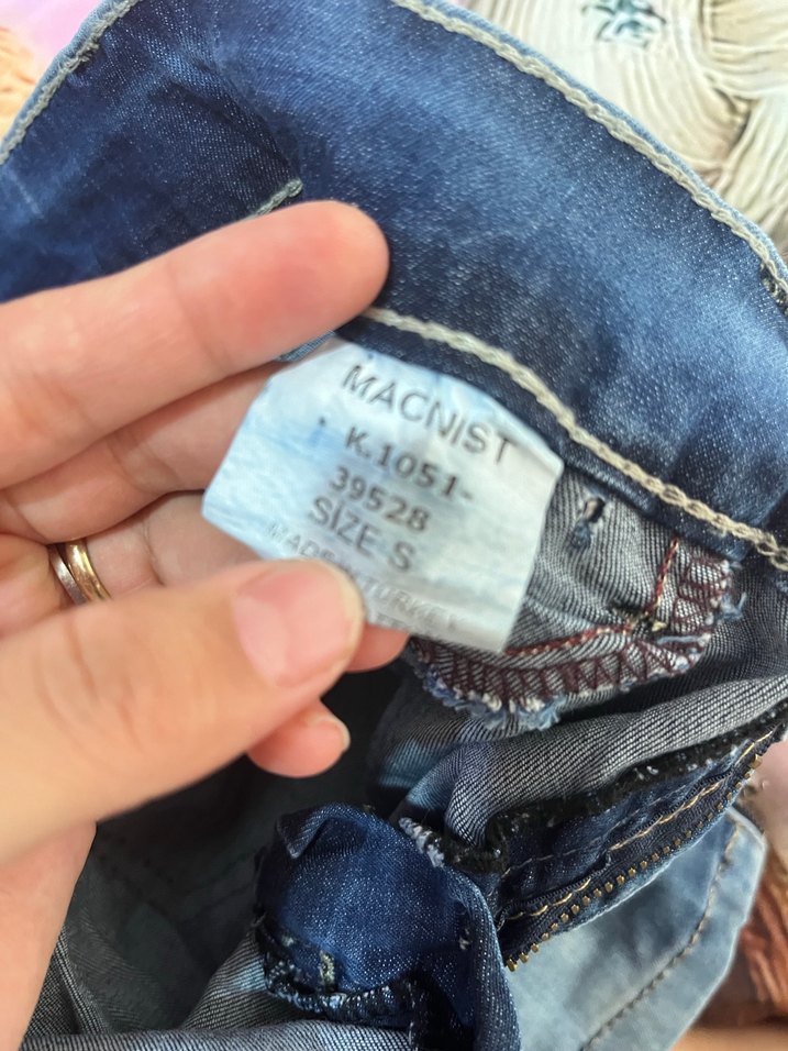 Renkli Batik Desenli Mini Denim Şort - Görsel 4