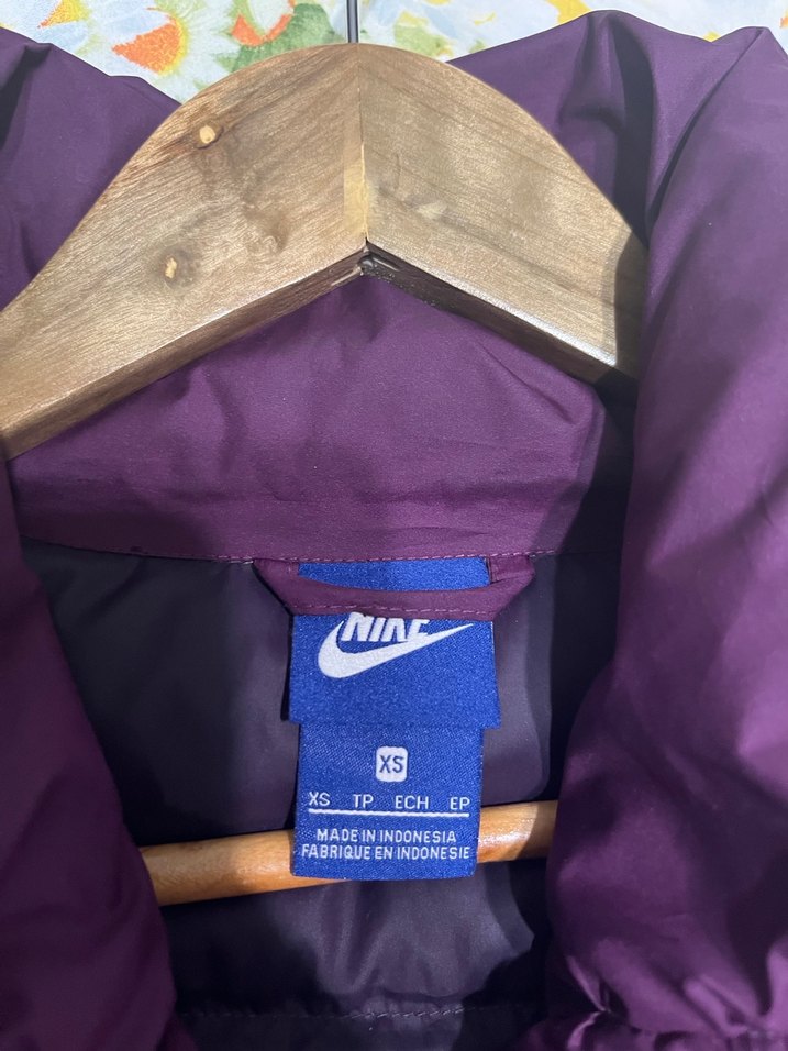 Nike Mor Kapitone Yelek, Fermuarlı, Yüksek Yaka - Görsel 4