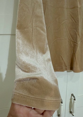 Bej Kadife Yüksek Yakalı Üst - Görsel 5