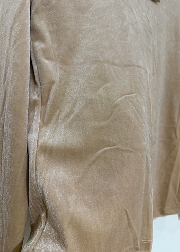 Bej Kadife Yüksek Yakalı Üst - Görsel 4