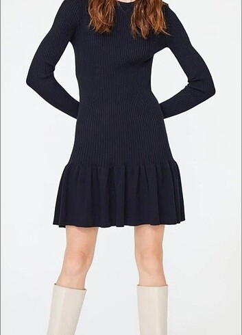 Adl siyah fırfır detaylı triko elbise - Görsel 5