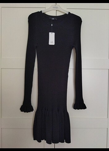 Adl siyah fırfır detaylı triko elbise - Görsel 3