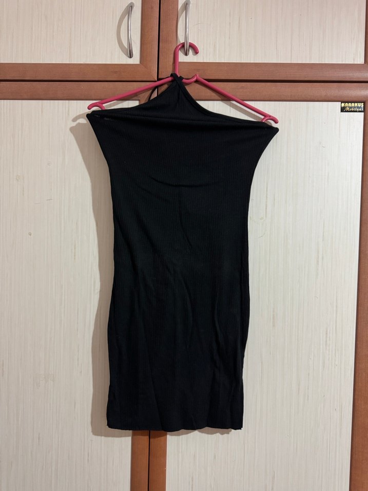 Boyundan bağlamalı elbise - Görsel 3