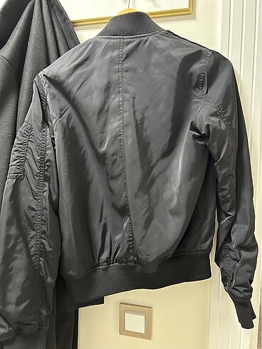 s Beden siyah Renk Bershka bomber ceket