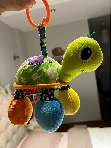 Bebek oyuncağı .sarkıt kaplumbağa