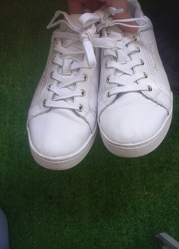 38 Beden beyaz Renk Orjinal Tommy Hilfiger ayakkabi