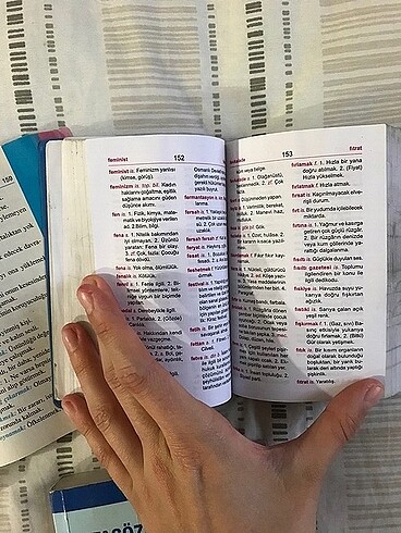 Beden Renk üç adet ders sözlüğü