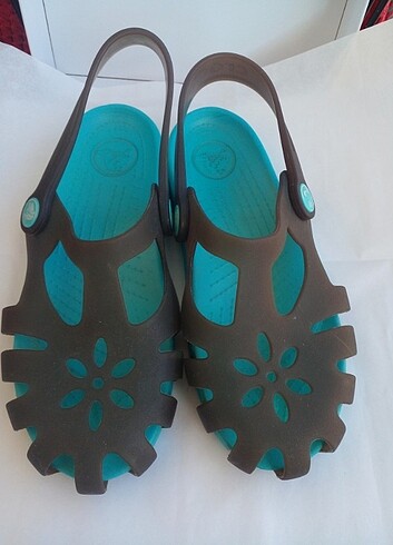 33 numara J2 crocs sandalet 