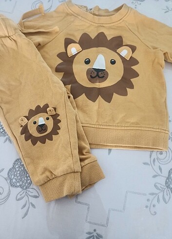 9 Ay Beden altın Renk H&M 6/9 ay sayılı giyildi yepyeni
