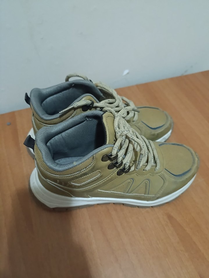 Erkek Çocuk Bot - Görsel 3