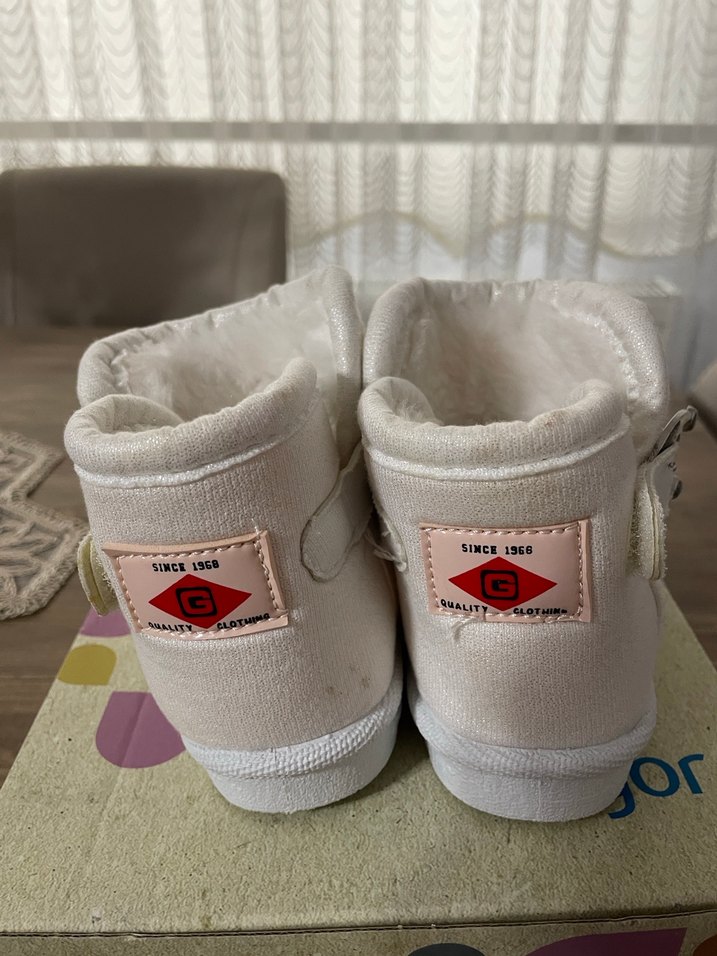 Kız çocuk bot - Görsel 3