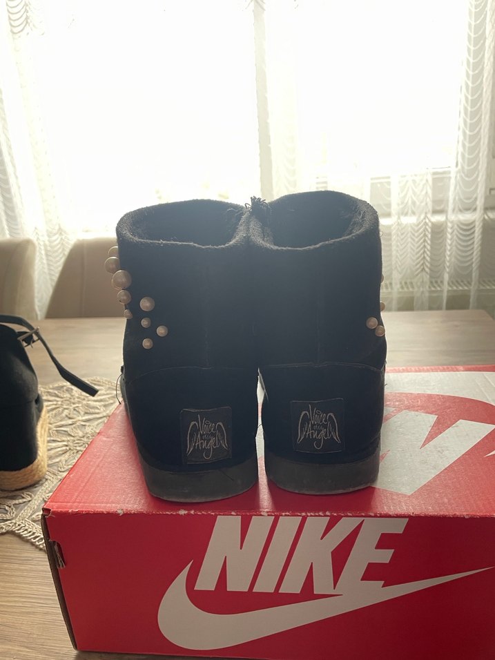 Siyah Süet Tokalı Kadın Topuklu Bot - Görsel 3