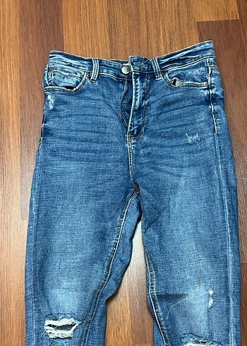 Stradivarius Yırtık Kot Skinny Jean 38 beden - Görsel 4