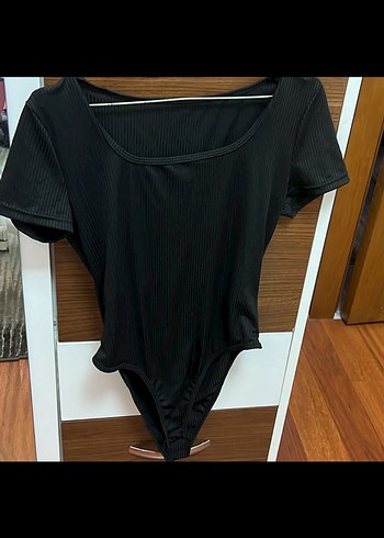 Siyah Kısa Kollu Body M/38 beden