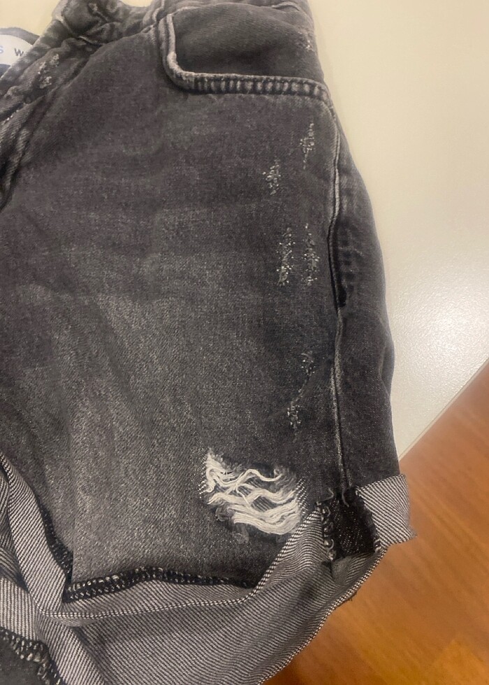 Kısa siyah şort - Görsel 4