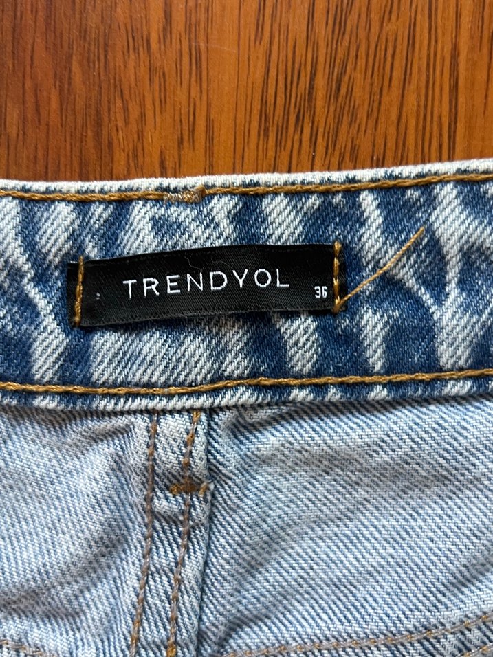 Trendyol Yırtık Model Kot Pantolon 36 beden - Görsel 3