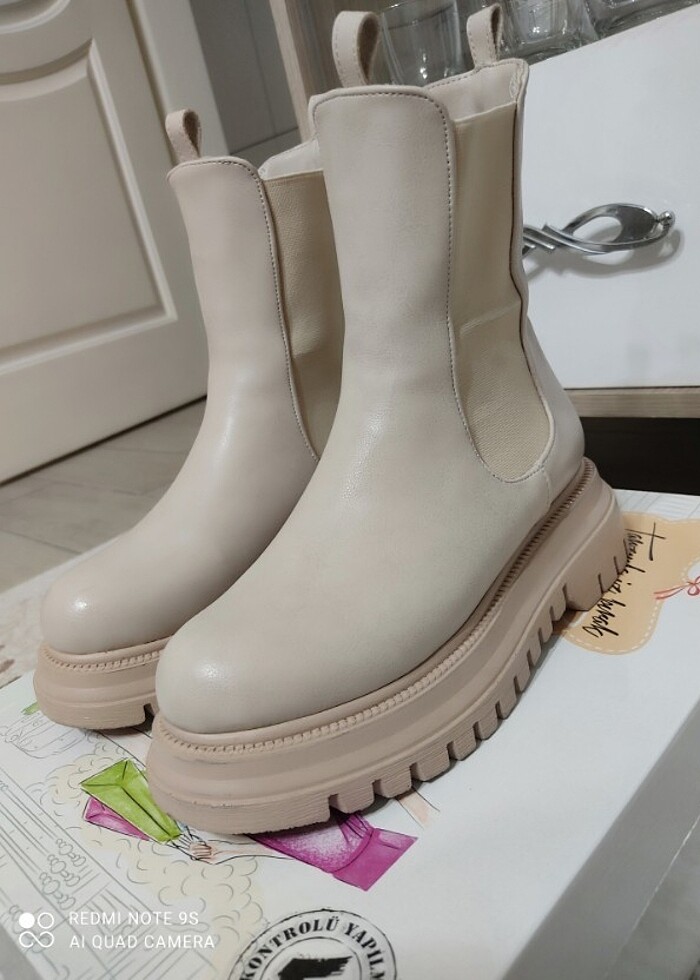 KADIN BEJ BOT  - Görsel 2