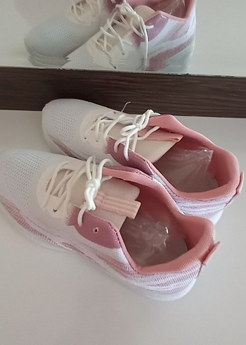 Beyaz Pembe Bağcıklı Spor Kadın Sneakers - Görsel 2
