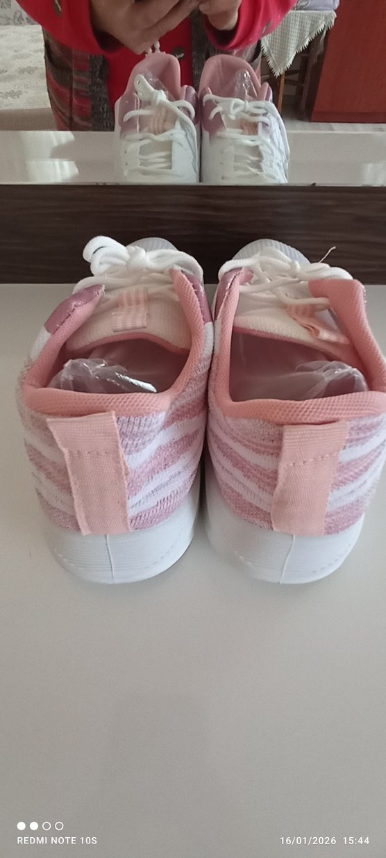 Beyaz Pembe Bağcıklı Spor Kadın Sneakers - Görsel 4