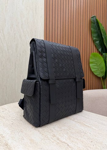 Bottega Veneta Sik Siyah Orgu Desenli Sirt Cantasi