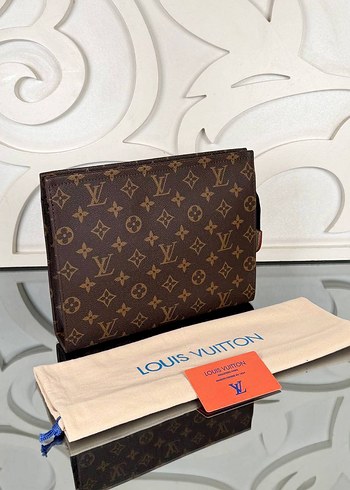 Louis Vuitton Clutch