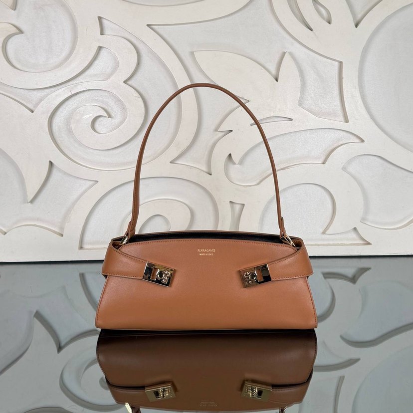 Salvatore Ferragamo Haki Deri El Çantası — görsel 12/16