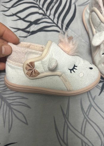 Kız Çocuk Unicorn Nakışlı Sıcak Ev Terliği - Görsel 2