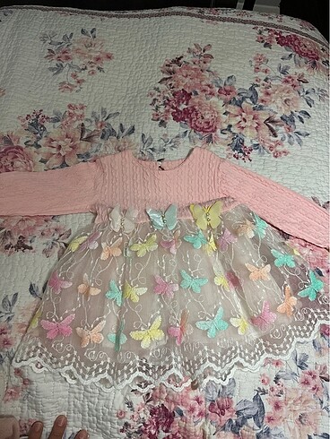 Kız bebek elbise 8-12 ay arası olur