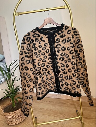 Zara Leopar desenli hırka