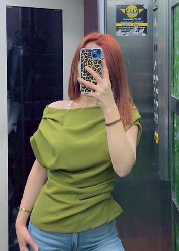 Şeffaf Detaylı Kayık Yaka Kısa Kollu Bluz - Görsel 2