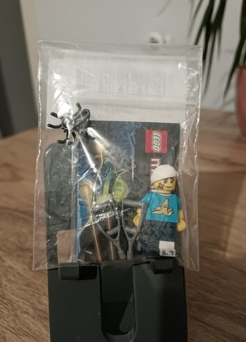  Beden LEGO 71011-4 minifigür seri 15 Clumsy Guy 