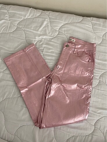 34 Beden Pull&Bear metalik pembe pantolon