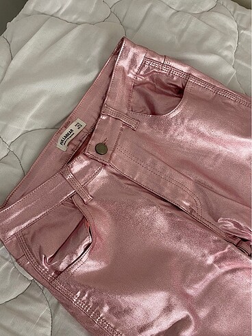 34 Beden pembe Renk Pull&Bear metalik pembe pantolon